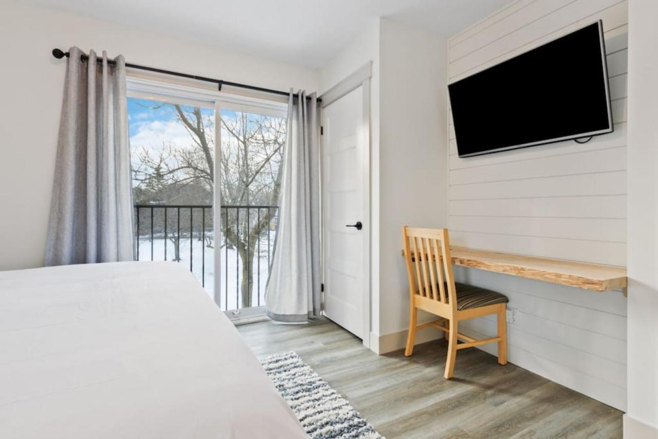 Four Peaks - Unit 40b Apartment