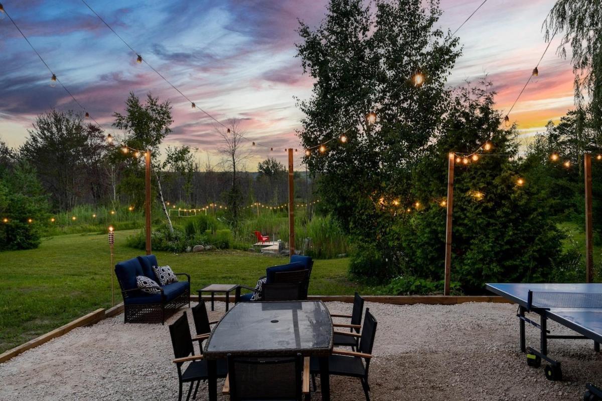 Naturskoen With Mountain Views & Hot Tub Chalet Collingwood