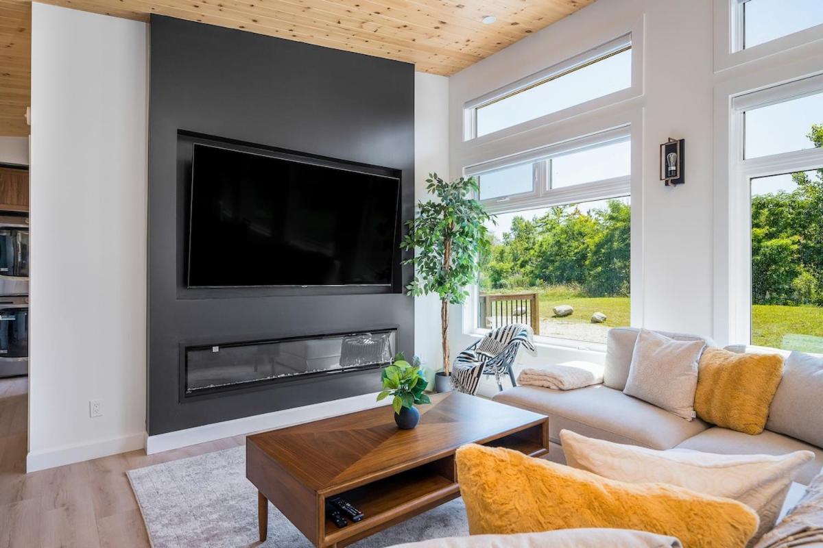Naturskoen With Mountain Views & Hot Tub Chalet Collingwood