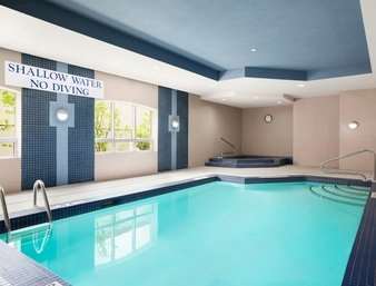Days & By Wyndham Hotel Collingwood