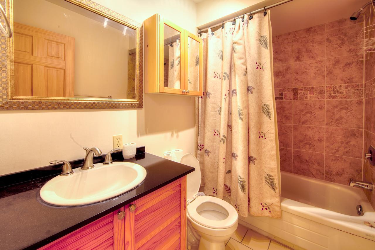 Chalet 5 Bed Blue Mountain With Hot Tub #159 - Sleeps 14