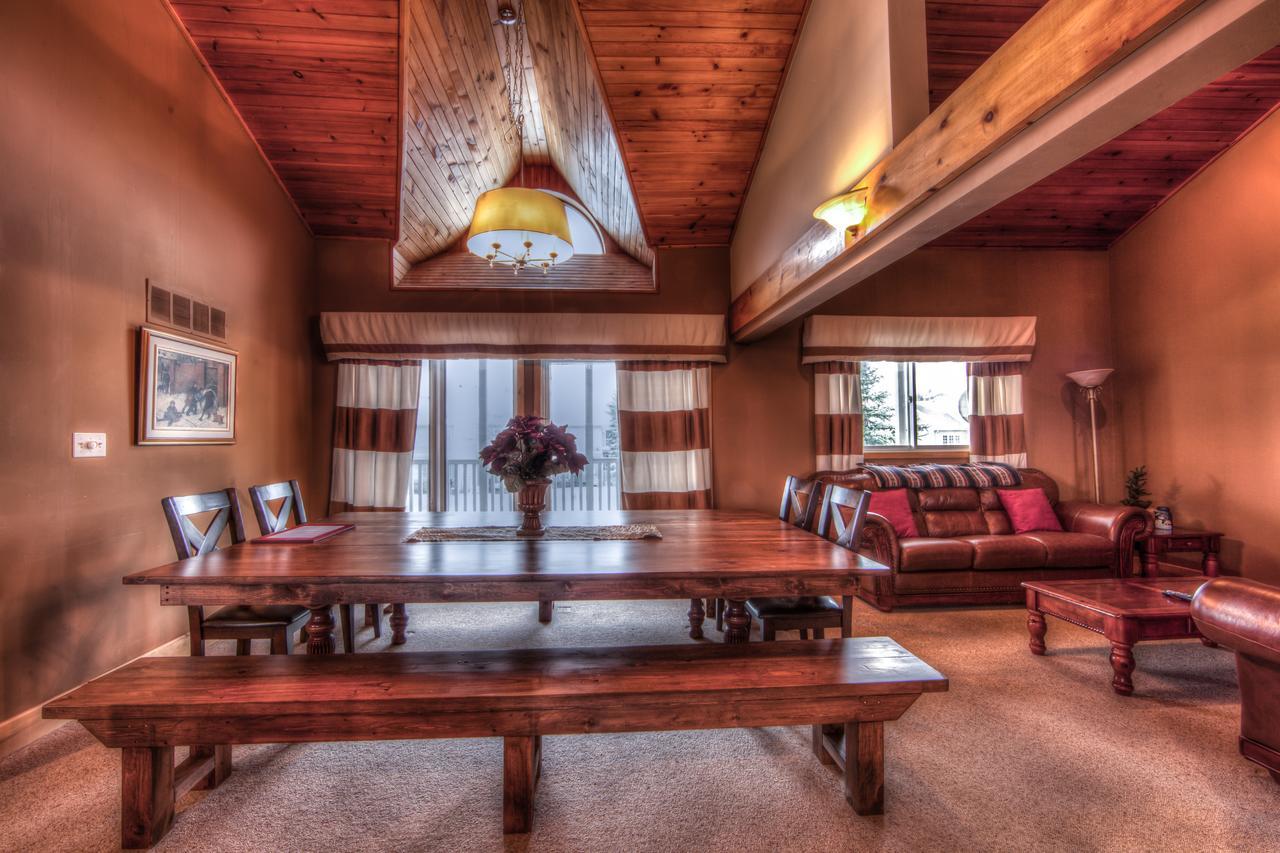 5 Bed Blue Mountain With Hot Tub #159 - Sleeps 14 Chalet