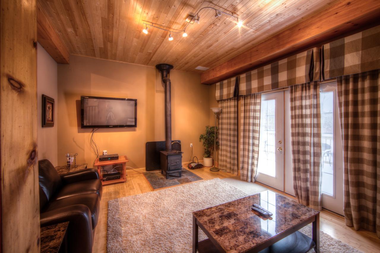 Chalet 5 Bed Blue Mountain With Hot Tub #159 - Sleeps 14 *
