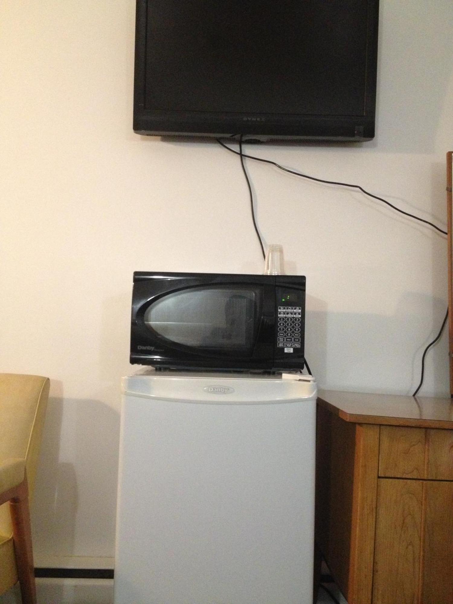 Pleasant Manor Motel 2*